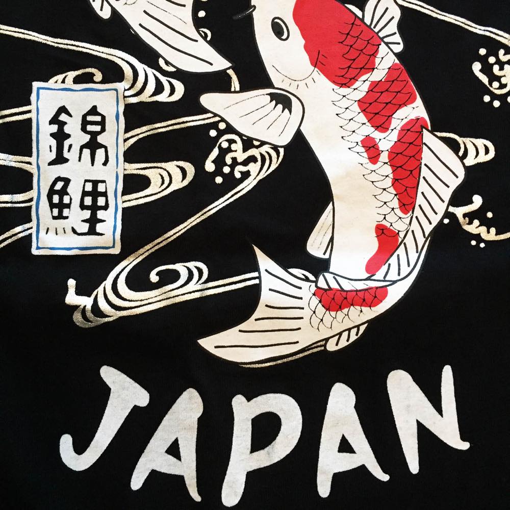 錦鯉Tシャツ